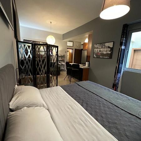 Elegant Escapes 5 Apartment Athena Bagian luar foto