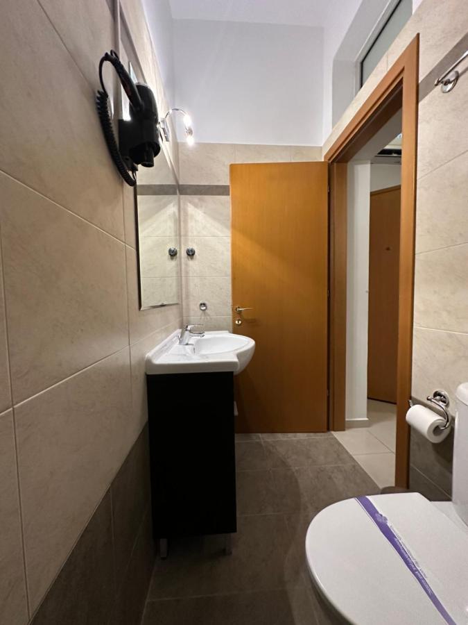 Elegant Escapes 5 Apartment Athena Bagian luar foto